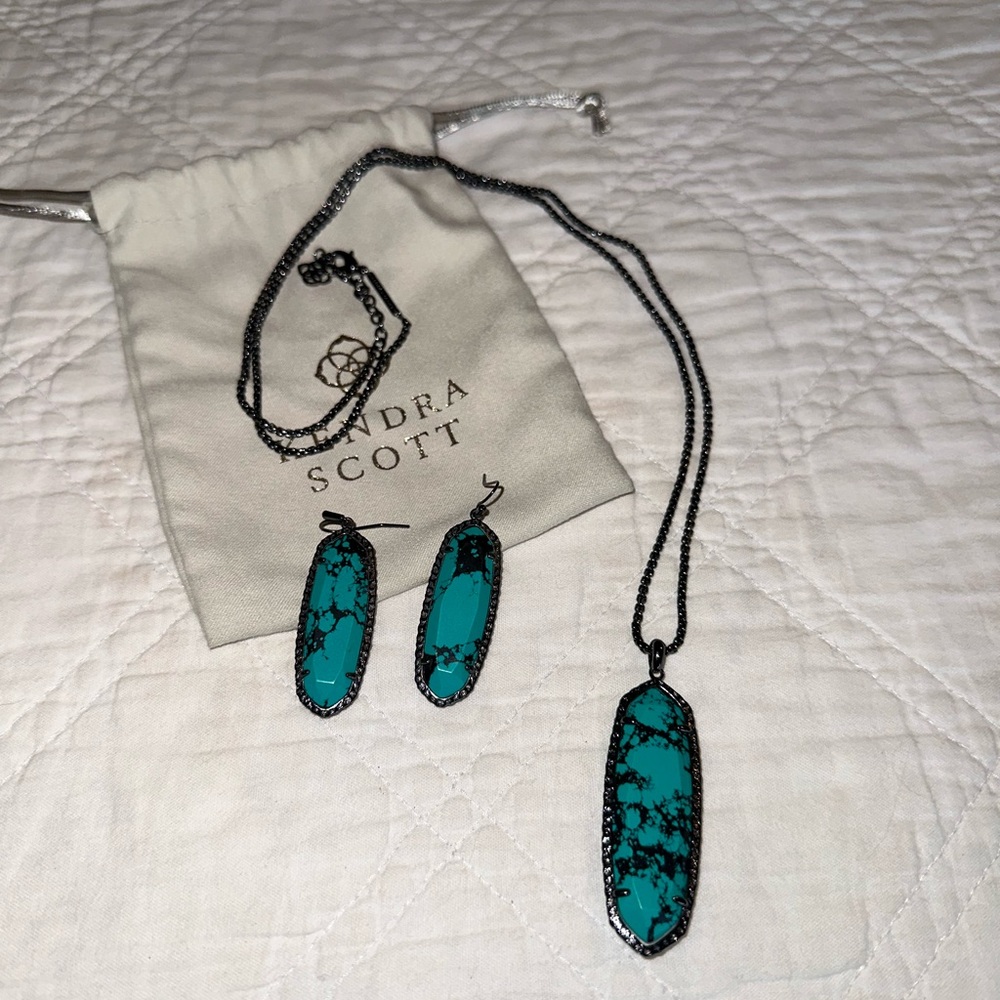 Kendra Scott Gunmetal & Turquoise Magnesite Pendant Necklace + Earrings Set 🖤